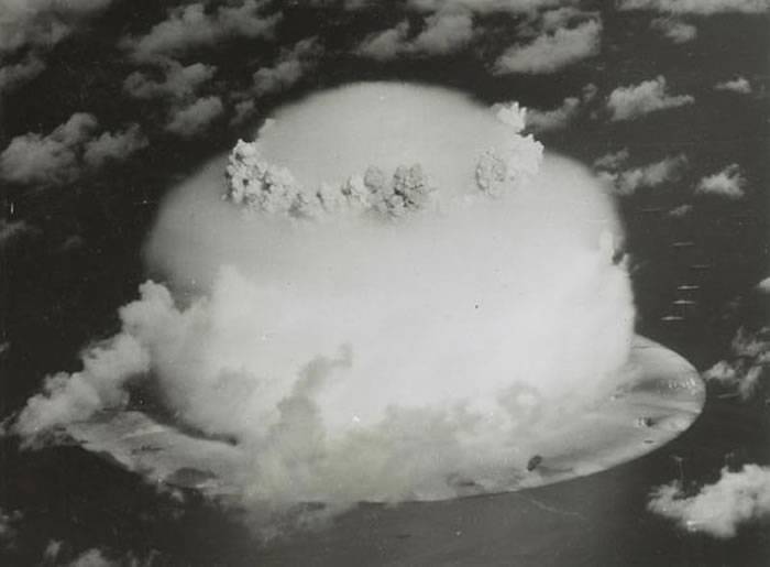 科学家报告鉴定未爆炸核弹头的真伪而不披露敏感设计的方法
